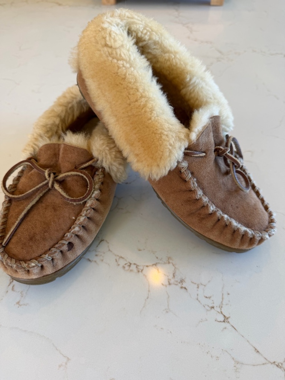 L.L. Bean Women's Wicked Good Moccasins / 8 Medium